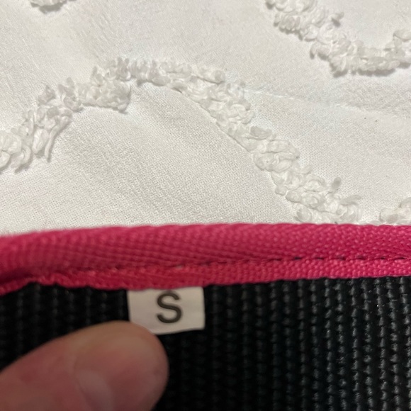 Element 26 women’s weightlifting/crossfit belt. Size small - Picture 2 of 3